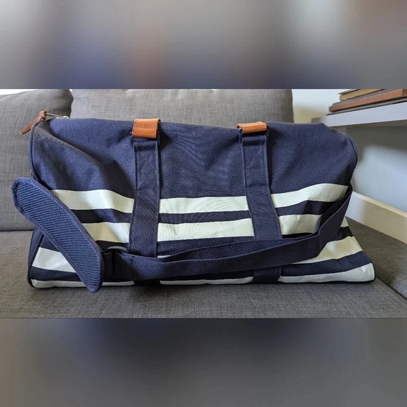 Herschel Dufflebag Navy/White - Picture 5 of 11